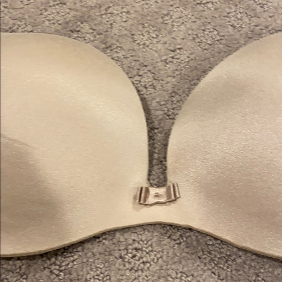 Victoria’s Secret plunge bra 32DD - Picture 2 of 8